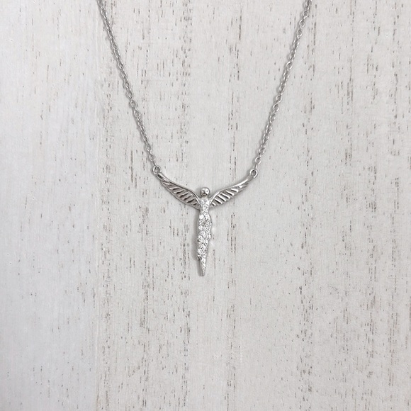 Elegant Silver Angel Wing Necklace - Picture 1 of 5